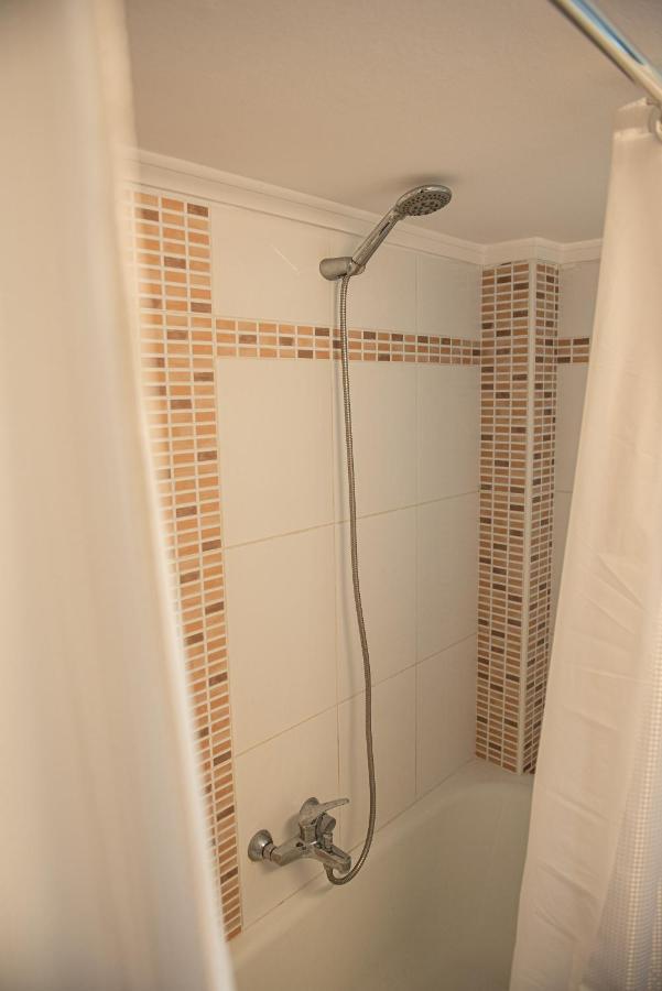 Grand Getaway 300mts From The Apartment *