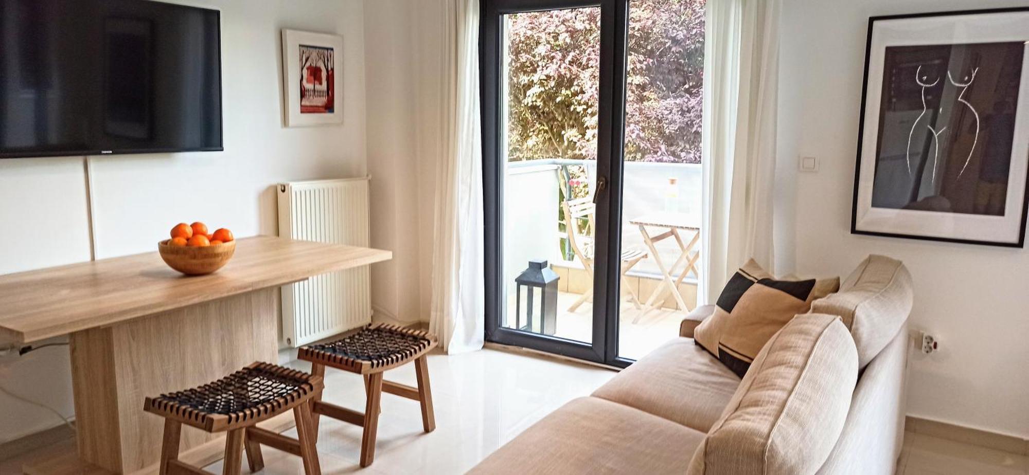 Grand Getaway 300mts From The Apartment